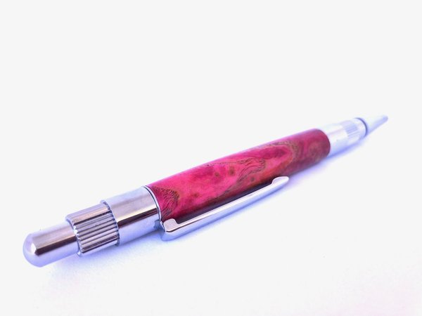 Klickkugelschreiber aus Esche Maser Holz mit pinknem Acryl stabilisiert