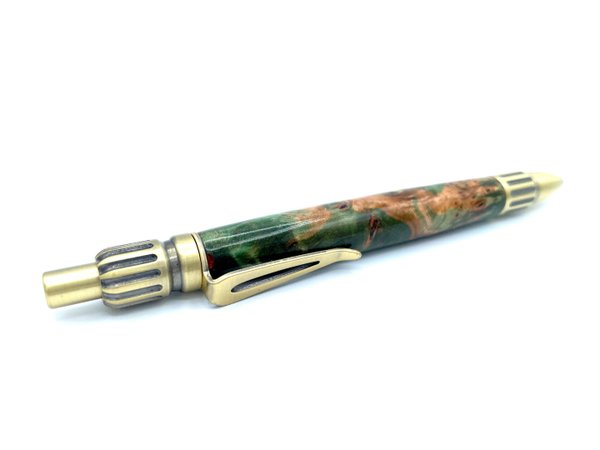 Klickkugelschreiber Esche Maser stabilisiert mit grünem Acryl